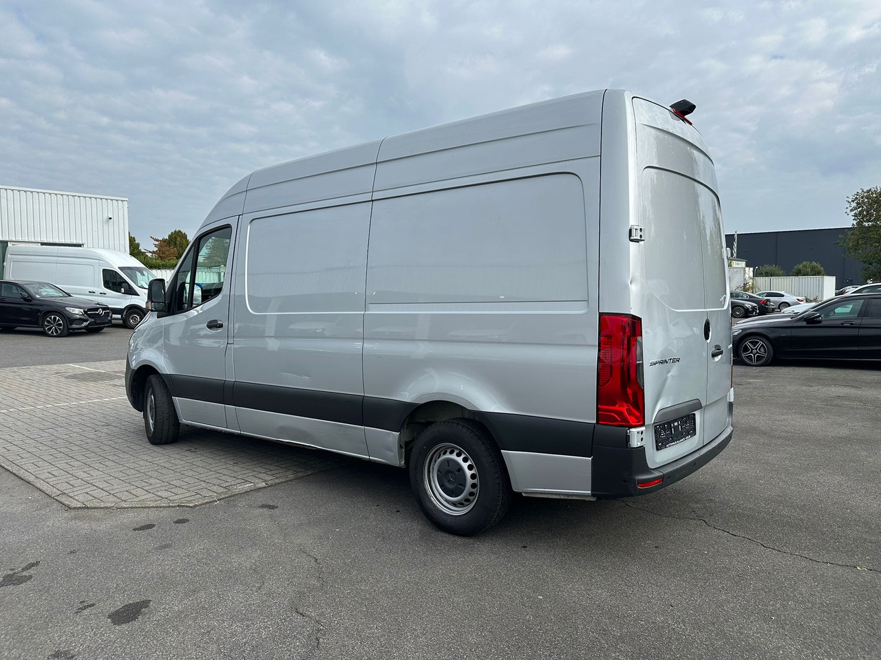 MERCEDES-BENZ Sprinter - Furgon: slika 3 MERCEDES-BENZ Sprinter - Furgon: slika 3