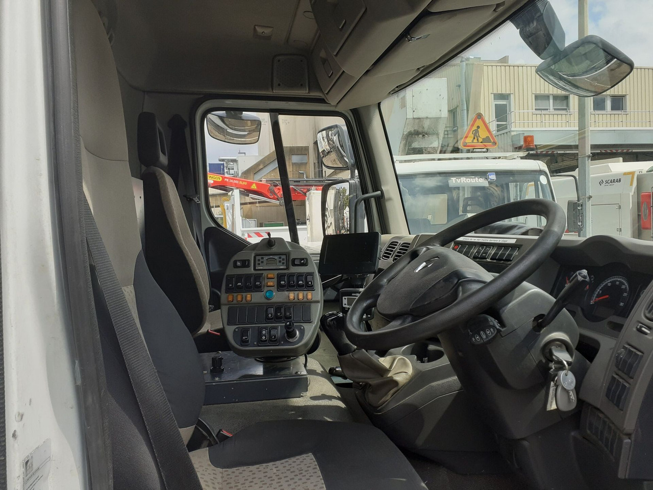 CZ-879-BY - Balayeuse SEMAT - Vozilo za pometanje: slika 5 CZ-879-BY - Balayeuse SEMAT - Vozilo za pometanje: slika 5