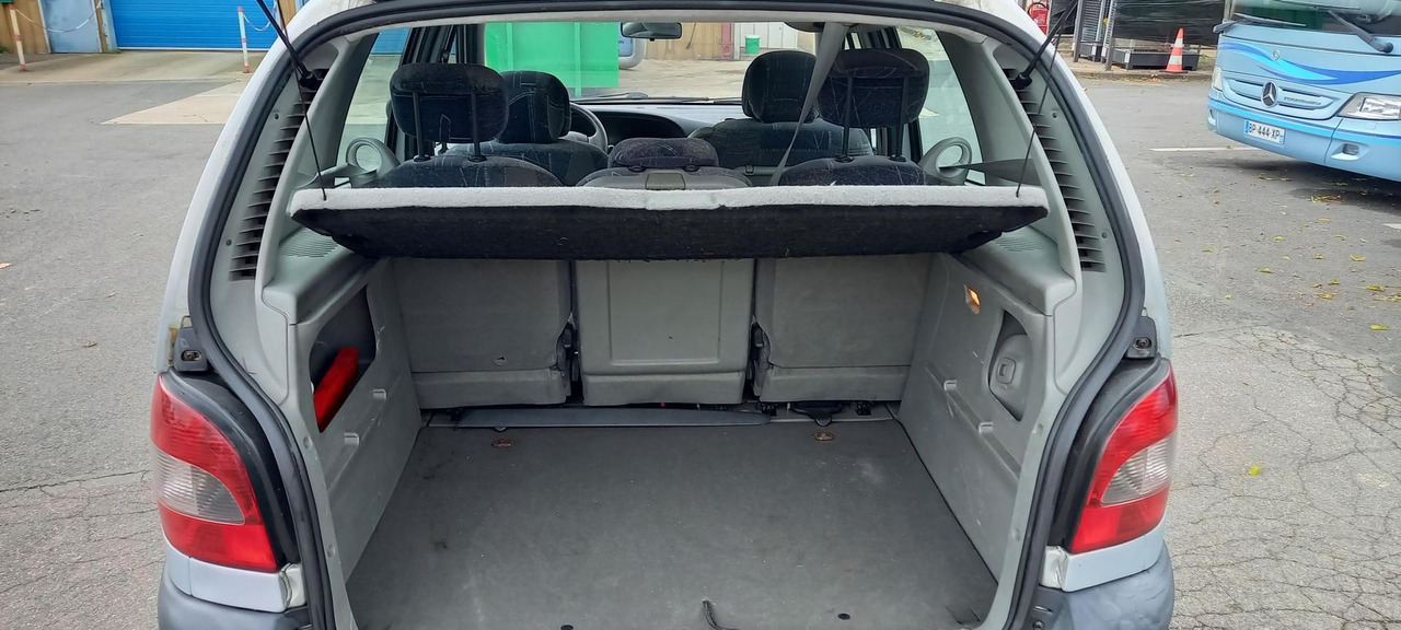 MEGANE ESSENCE (241) - Avtomobil: slika 3 MEGANE ESSENCE (241) - Avtomobil: slika 3