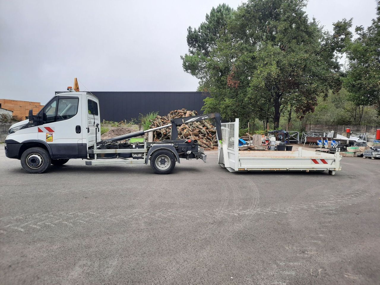 Polybenne Iveco 7 tonnes - Kotalni prekucni tovornjak, Dostavno vozilo: slika 1 Polybenne Iveco 7 tonnes - Kotalni prekucni tovornjak, Dostavno vozilo: slika 1