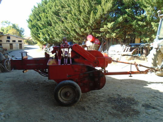 Massey Ferguson 10-8 - Balirka za kvadratne bale: slika 3 Massey Ferguson 10-8 - Balirka za kvadratne bale: slika 3