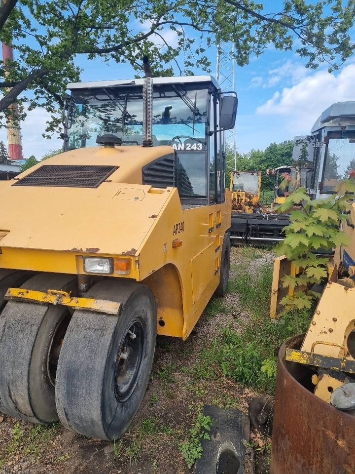 Ammann AP 240 - Pnevmatski valjar: slika 2 Ammann AP 240 - Pnevmatski valjar: slika 2