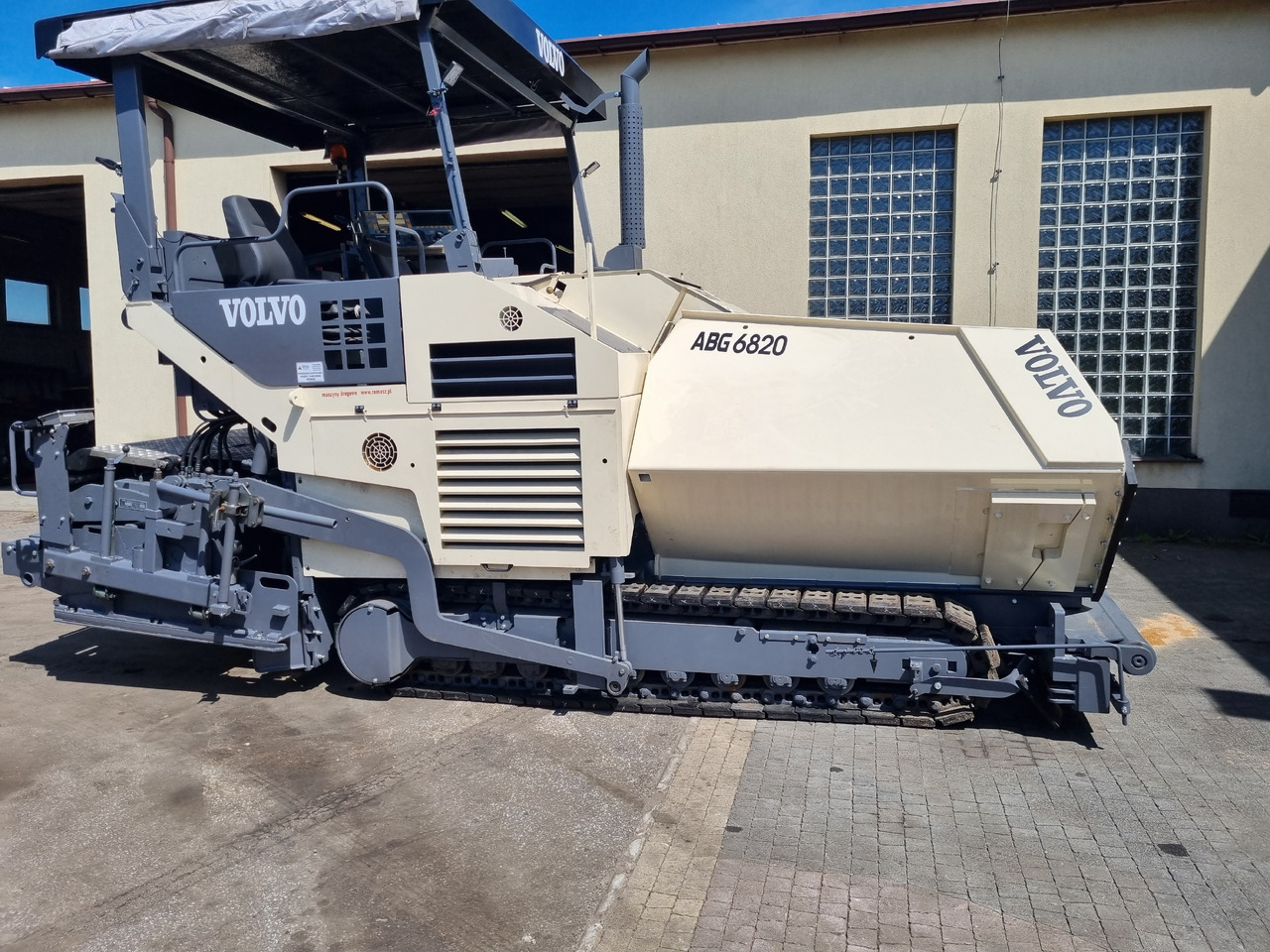 VOLVO TITAN 6820 - Asfaltni finišer: slika 3 VOLVO TITAN 6820 - Asfaltni finišer: slika 3