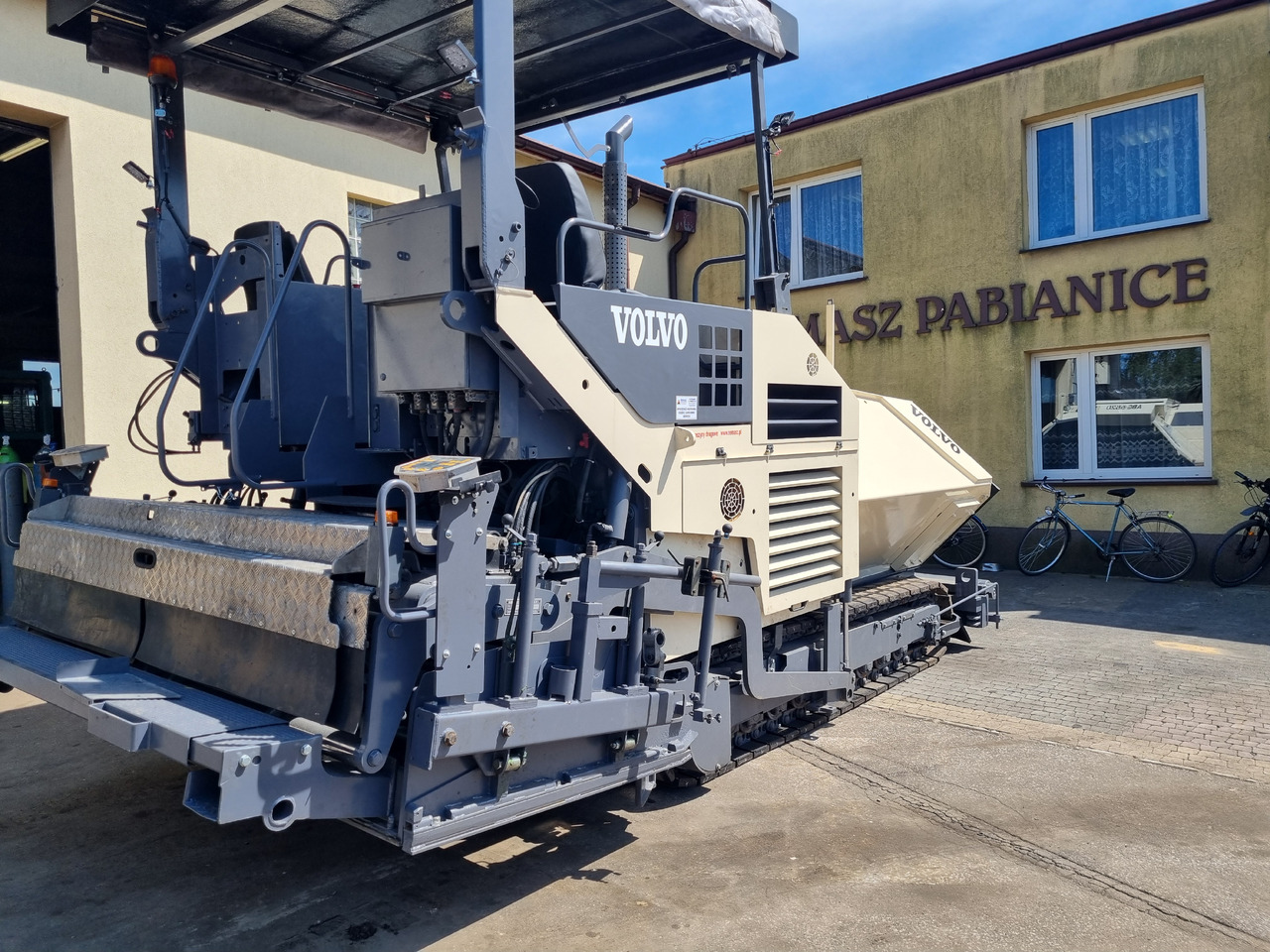 VOLVO TITAN 6820 - Asfaltni finišer: slika 2 VOLVO TITAN 6820 - Asfaltni finišer: slika 2