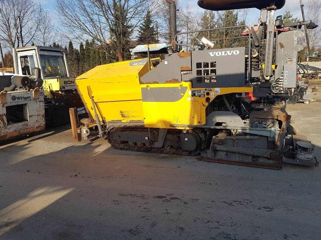 Volvo TITAN 2820 - Asfaltni finišer: slika 2 Volvo TITAN 2820 - Asfaltni finišer: slika 2