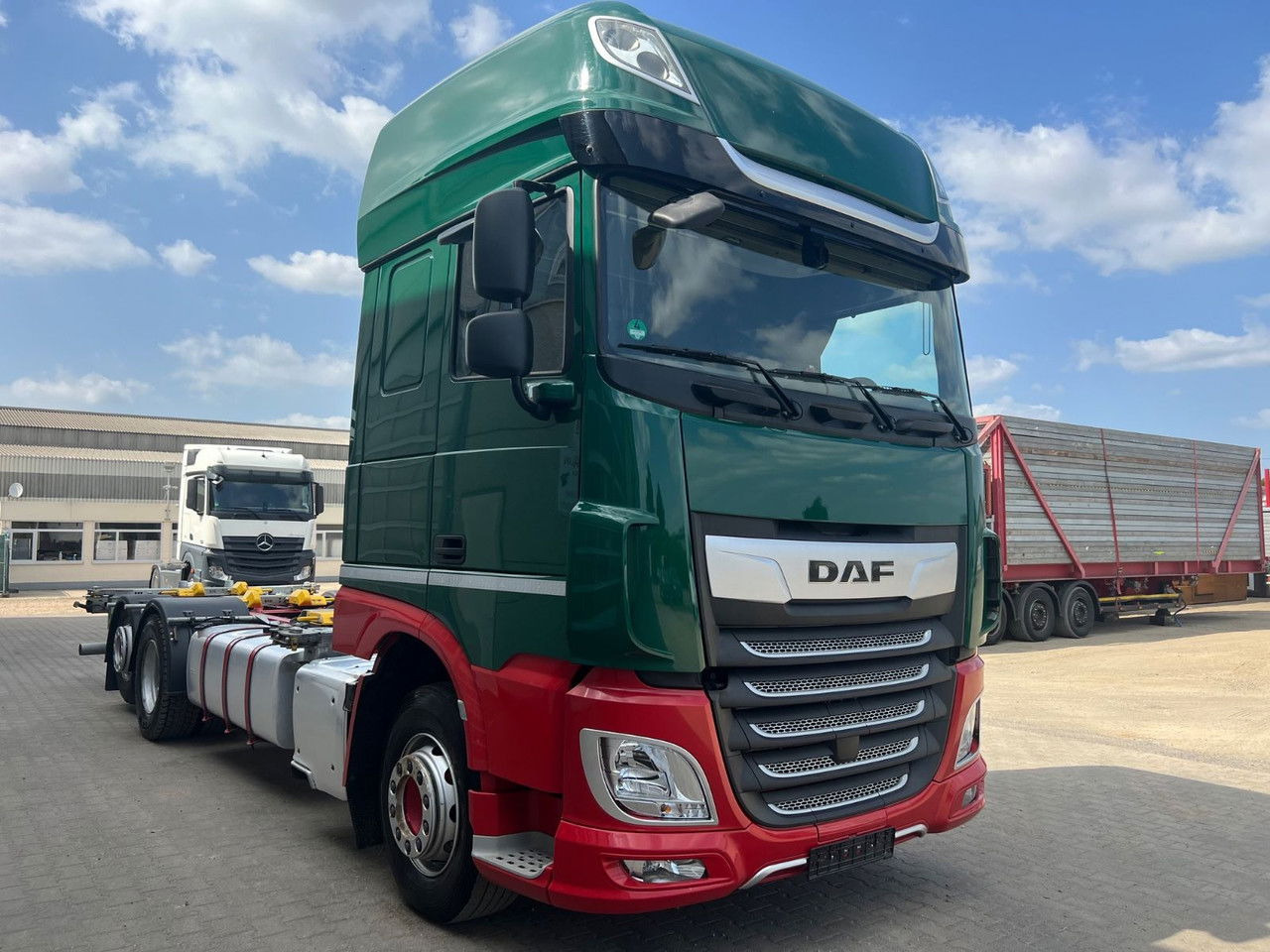 DAF XF 480 FAN SSC BDF C715/745 + Intarder + 2x Tank - Kontejnerski tovornjak/ Tovornjak z zamenljivim tovoriščem: slika 3 DAF XF 480 FAN SSC BDF C715/745 + Intarder + 2x Tank - Kontejnerski tovornjak/ Tovornjak z zamenljivim tovoriščem: slika 3