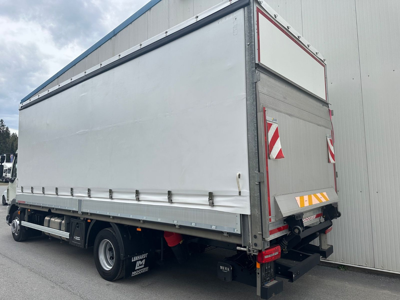 DAF LF 260 8Gang Bär-LBW - Tovornjak s ponjavo: slika 3 DAF LF 260 8Gang Bär-LBW - Tovornjak s ponjavo: slika 3