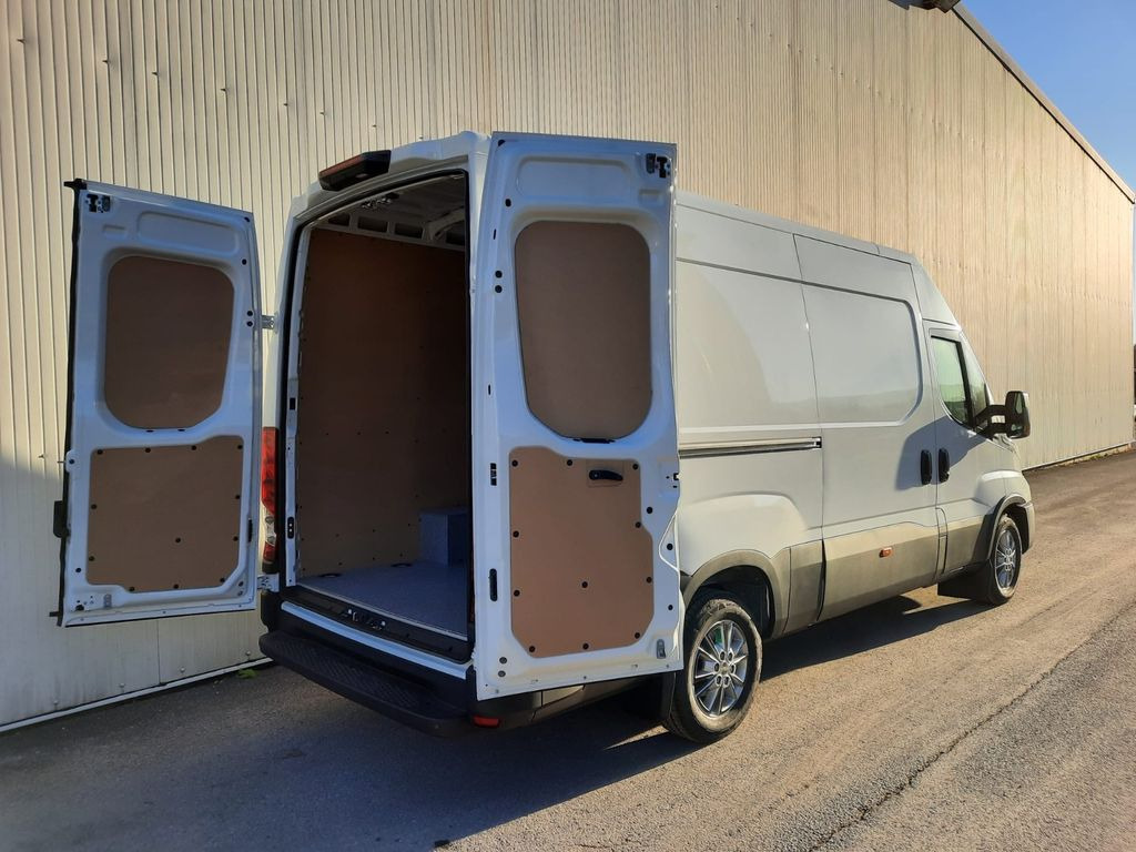 Iveco Daily 35S14 8g HiMatic L3H2 Mod.25 - Furgon: slika 4 Iveco Daily 35S14 8g HiMatic L3H2 Mod.25 - Furgon: slika 4