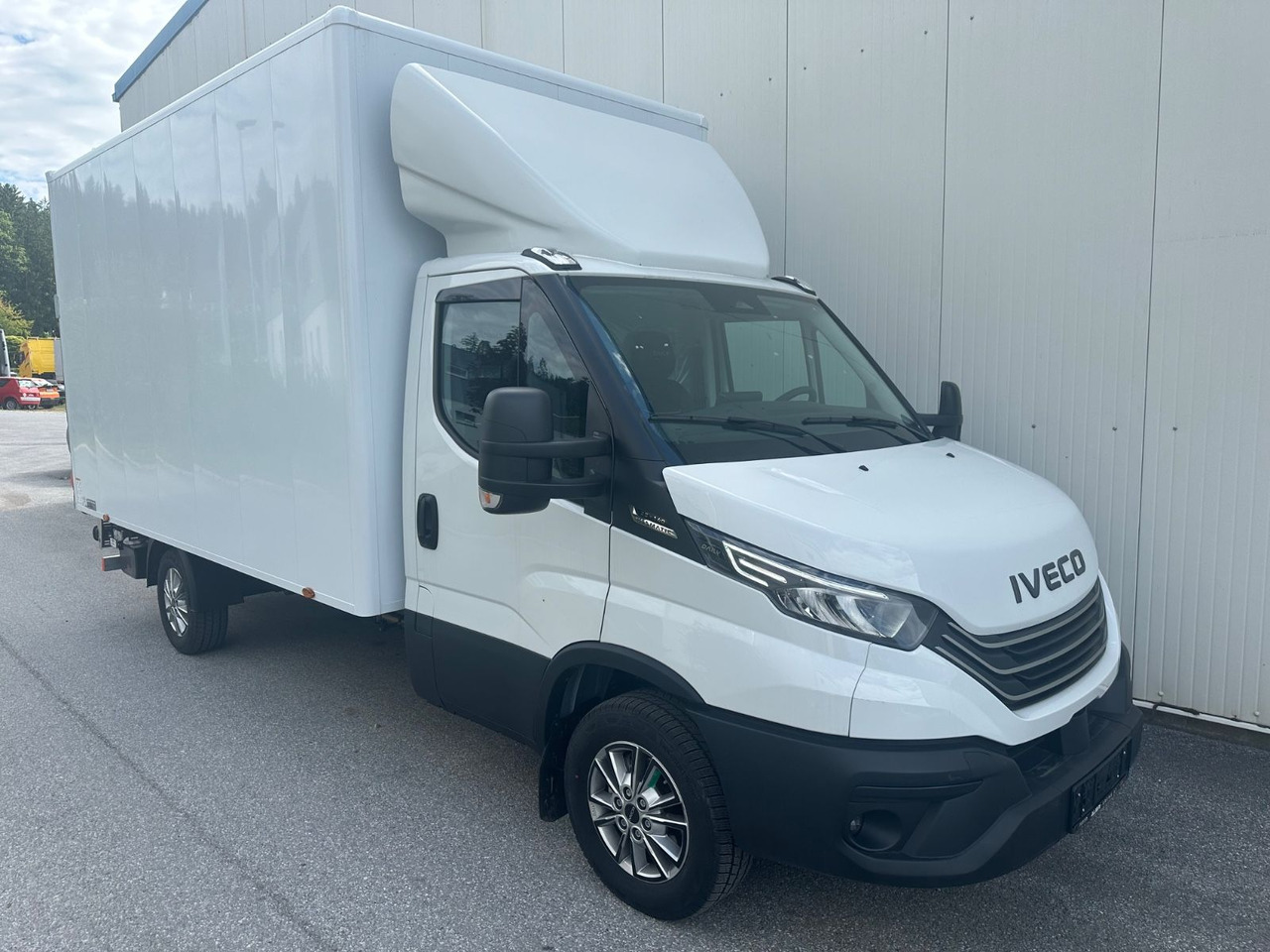 Iveco Daily 35S14 8g HiMatic LBW Mod 2025 - Dostavno vozilo z zabojnikom: slika 2 Iveco Daily 35S14 8g HiMatic LBW Mod 2025 - Dostavno vozilo z zabojnikom: slika 2
