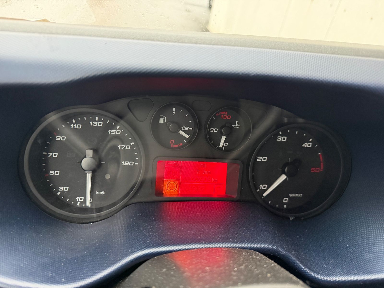 Furgon Iveco Daily 35S14 HiMatic L4H3 Maxi Iveco Daily 35S14 HiMatic L4H3 Maxi: slika 6