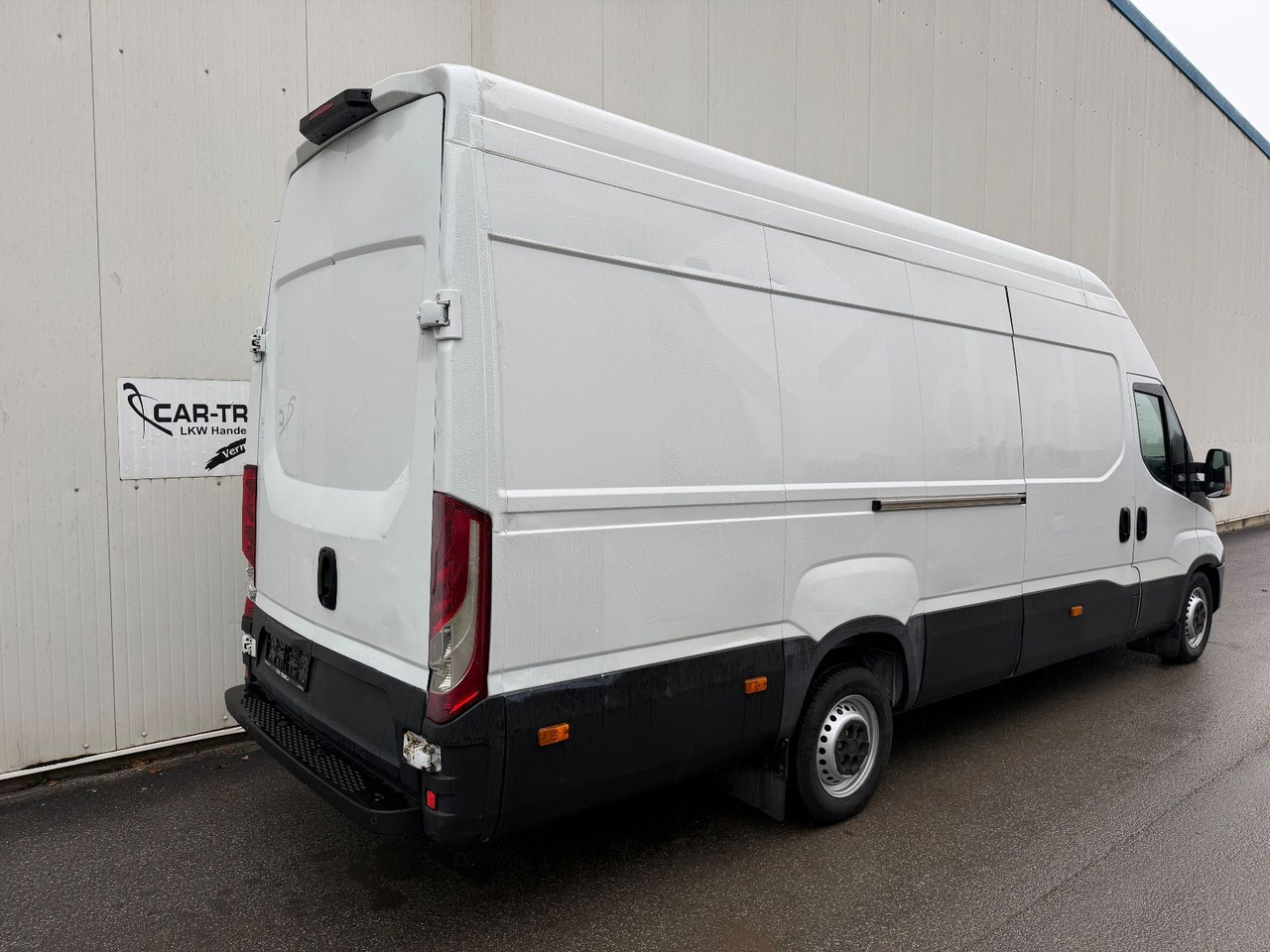 Iveco Daily 35S14 HiMatic L4H3 Maxi Iveco Daily 35S14 HiMatic L4H3 Maxi - Furgon: slika 3 Iveco Daily 35S14 HiMatic L4H3 Maxi Iveco Daily 35S14 HiMatic L4H3 Maxi - Furgon: slika 3