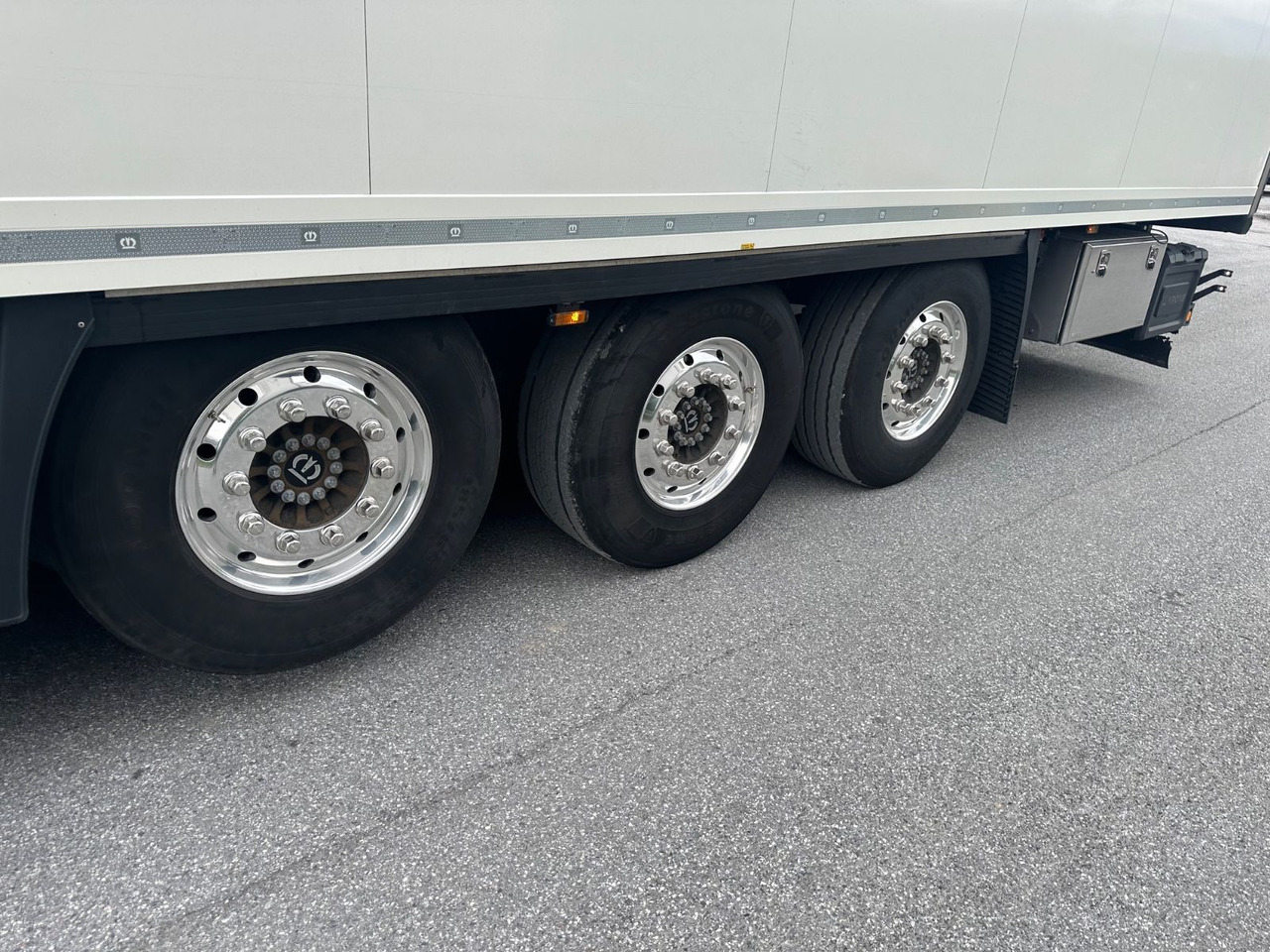 Krone SDR 27 Vector 1550 Doppelstock/Blumenbreit - Polprikolica zabojnik: slika 5 Krone SDR 27 Vector 1550 Doppelstock/Blumenbreit - Polprikolica zabojnik: slika 5