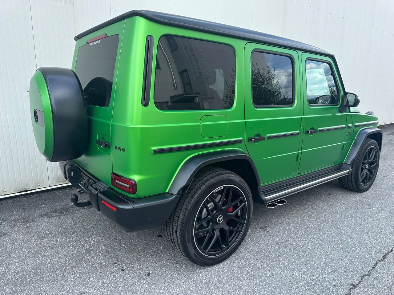 Mercedes-Benz G 63 AMG Manufaktur  Matt Night - SUV: slika 3 Mercedes-Benz G 63 AMG Manufaktur  Matt Night - SUV: slika 3