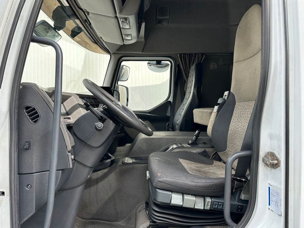 Renault Premium 380.18 EEV Supra/LBW Renault Premium 380.18 EEV Supra/LBW - Tovornjak hladilnik: slika 5 Renault Premium 380.18 EEV Supra/LBW Renault Premium 380.18 EEV Supra/LBW - Tovornjak hladilnik: slika 5