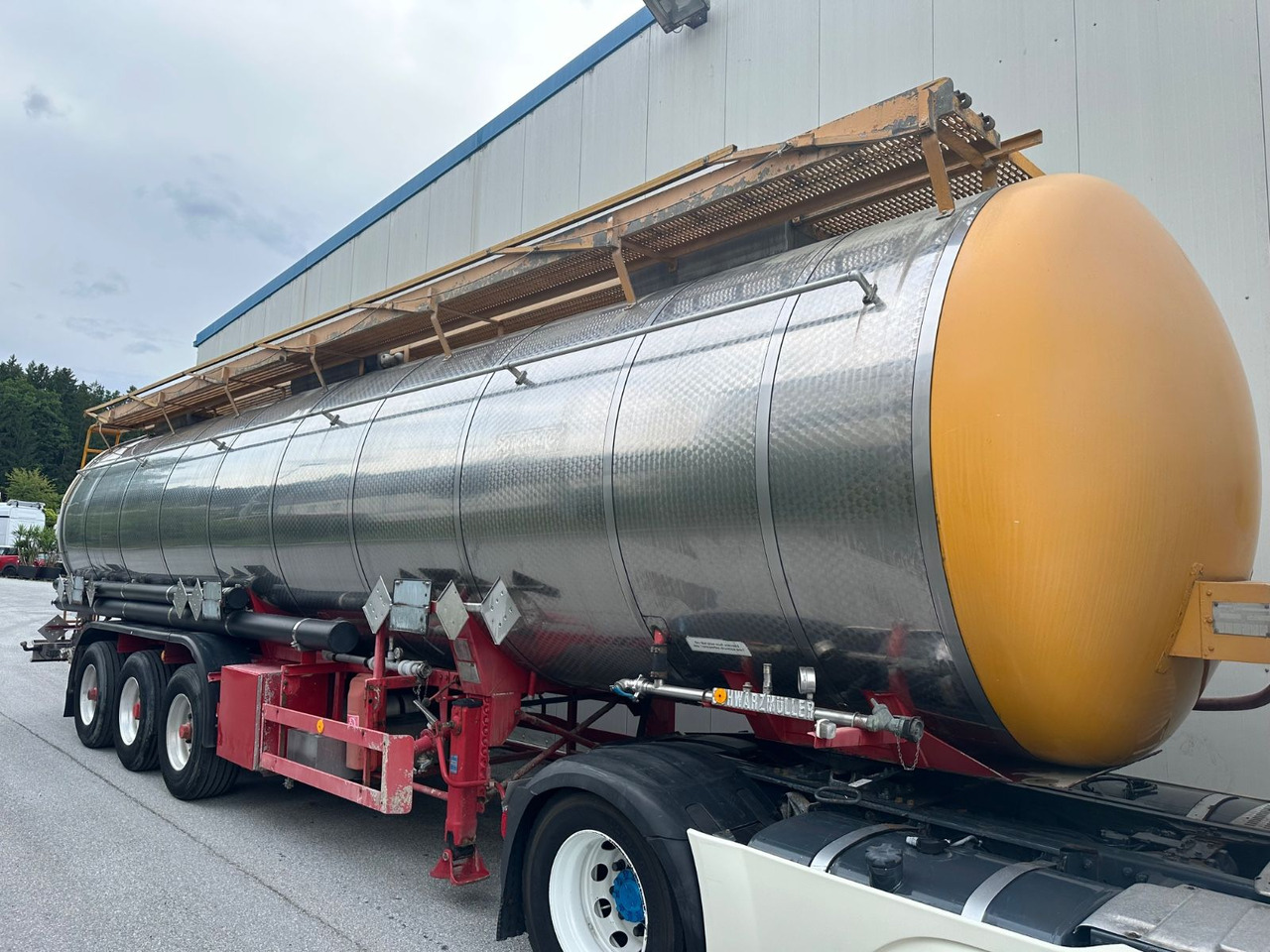 Schwarzmüller Chemi L4BH 42050L Lift BPW - Polprikolica cisterna: slika 2 Schwarzmüller Chemi L4BH 42050L Lift BPW - Polprikolica cisterna: slika 2