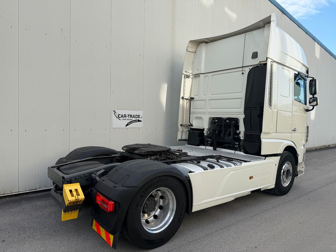 DAF XF 530 Vollausstattung Vollluft 2l-Hydraulik - Vlačilec: slika 3 DAF XF 530 Vollausstattung Vollluft 2l-Hydraulik - Vlačilec: slika 3