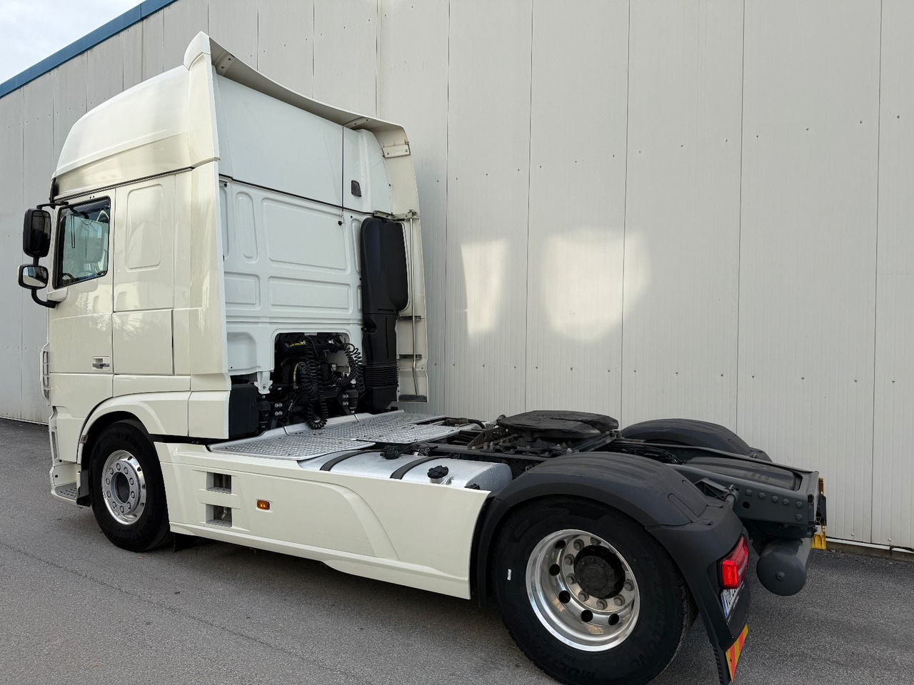 DAF XF 530 Vollausstattung Vollluft 2l-Hydraulik - Vlačilec: slika 4 DAF XF 530 Vollausstattung Vollluft 2l-Hydraulik - Vlačilec: slika 4