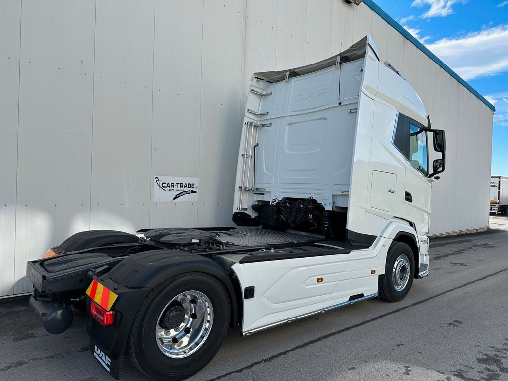 DAF XG 530 Retarder Standklima 3 Jahre Garantie - Vlačilec: slika 4 DAF XG 530 Retarder Standklima 3 Jahre Garantie - Vlačilec: slika 4