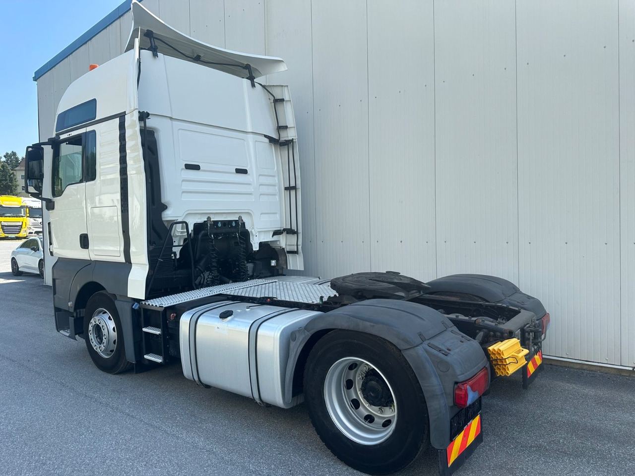 MAN TGX 18.460 XXL Intarder/Standklima - Vlačilec: slika 4 MAN TGX 18.460 XXL Intarder/Standklima - Vlačilec: slika 4