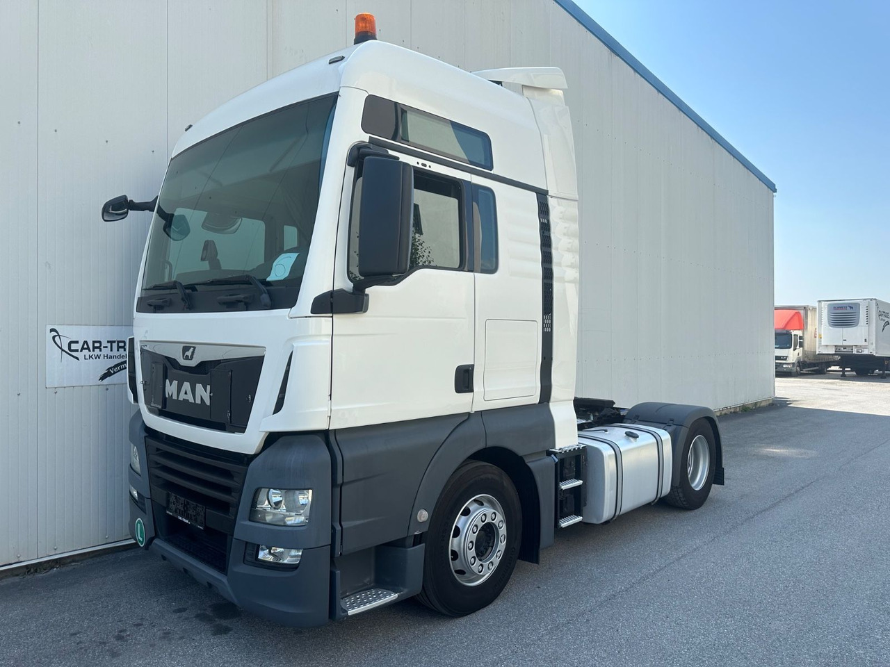 MAN TGX 18.460 XXL Intarder/Standklima - Vlačilec: slika 1 MAN TGX 18.460 XXL Intarder/Standklima - Vlačilec: slika 1