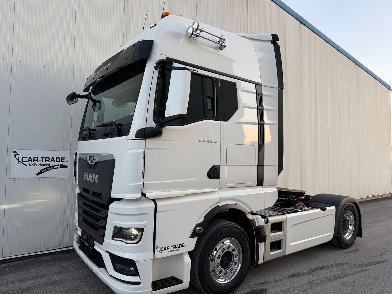MAN TGX18.540 ALU/LED/2-Hyd - Vlačilec: slika 1 MAN TGX18.540 ALU/LED/2-Hyd - Vlačilec: slika 1