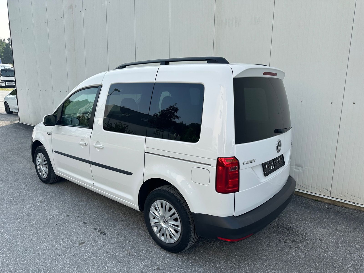 Volkswagen Caddy 2,0TDI 75kW BMT Beach - Potniški kombi: slika 3 Volkswagen Caddy 2,0TDI 75kW BMT Beach - Potniški kombi: slika 3