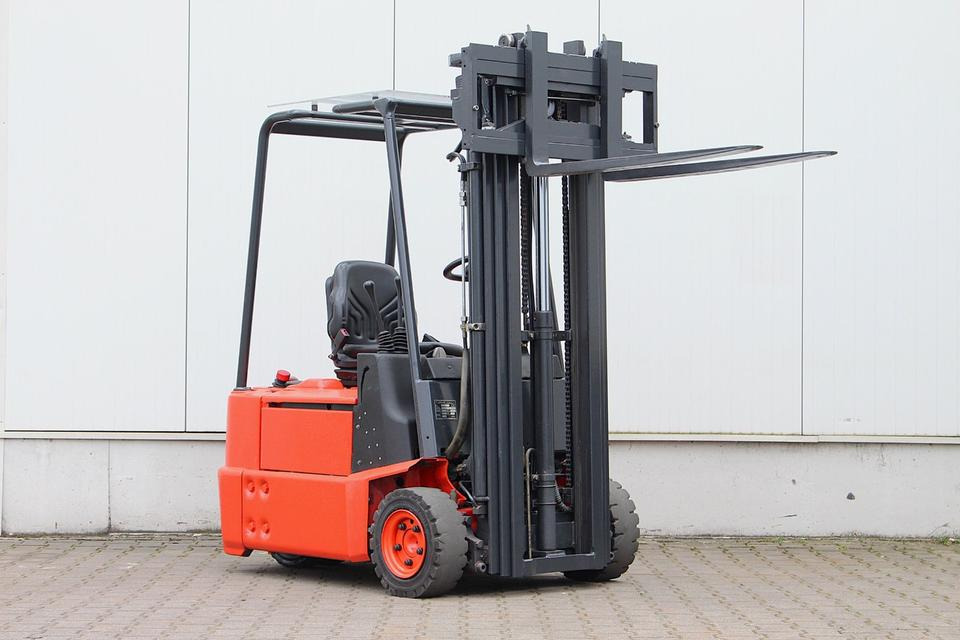 LINDE E15Z-02 Triplex 4,7m - Električni viličar: slika 4 LINDE E15Z-02 Triplex 4,7m - Električni viličar: slika 4