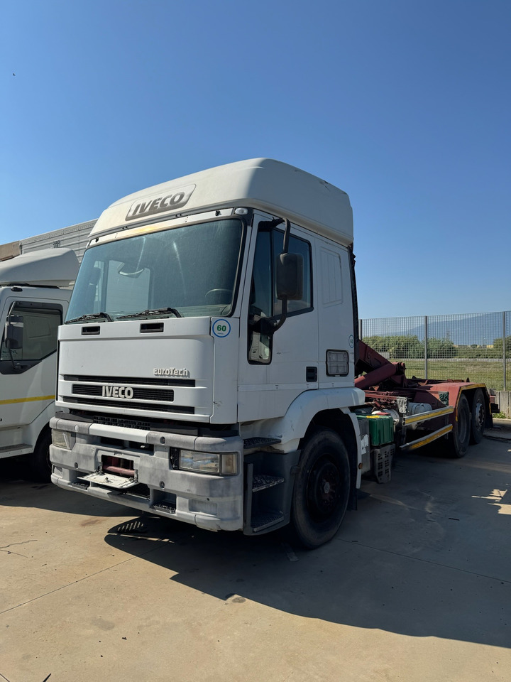 IVECO MAGIRUS 240E42 Gancio Scarrabile - Tovornjak s kesonom: slika 3 IVECO MAGIRUS 240E42 Gancio Scarrabile - Tovornjak s kesonom: slika 3