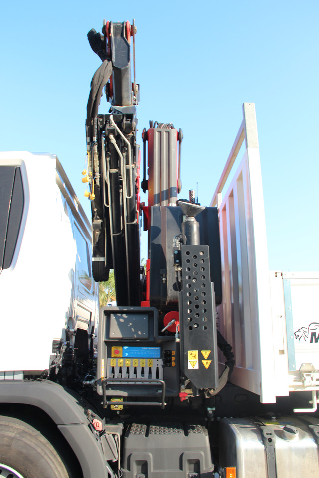 SCANIA P280 - Cassone Ribaltabile con gru retrocabina marca Ferrari mod. F7183C - Tovornjak z dvigalom: slika 4 SCANIA P280 - Cassone Ribaltabile con gru retrocabina marca Ferrari mod. F7183C - Tovornjak z dvigalom: slika 4