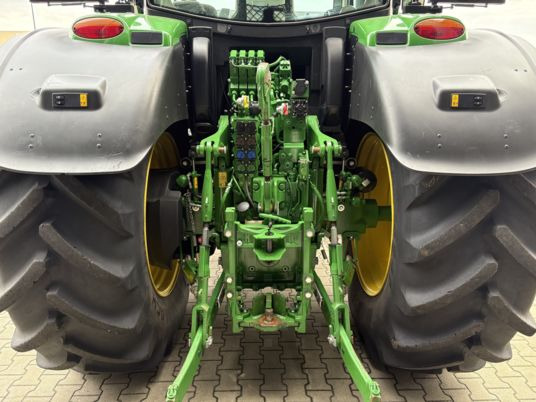 John Deere 6r215 - Traktor: slika 5 John Deere 6r215 - Traktor: slika 5