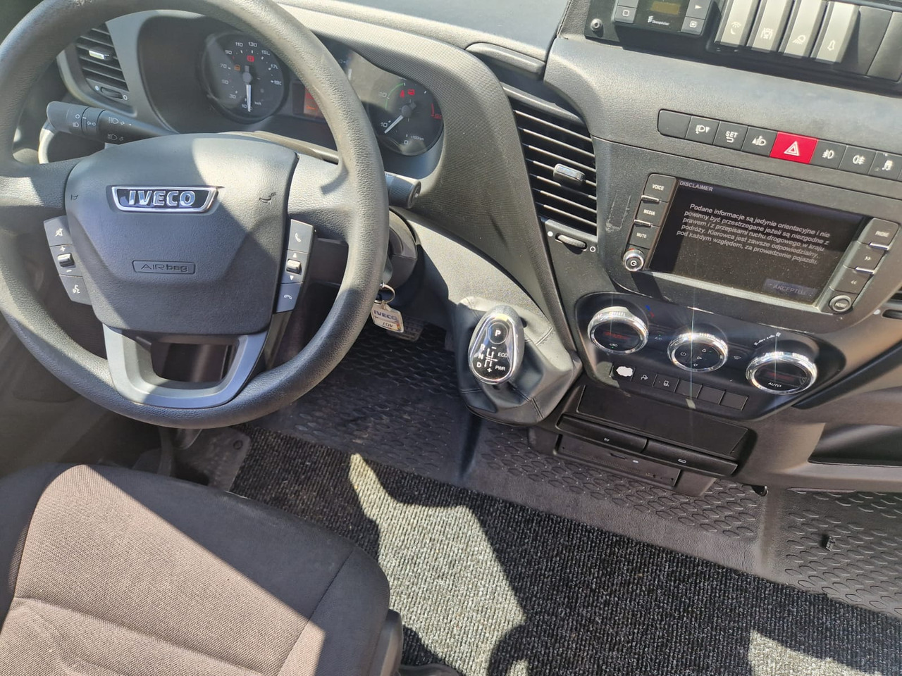 Integriran avtodom IVECO DAILY FORVEDA: slika 25