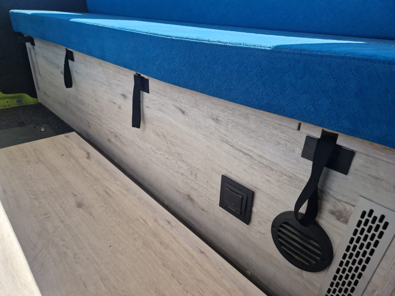 Integriran avtodom IVECO DAILY FORVEDA: slika 42