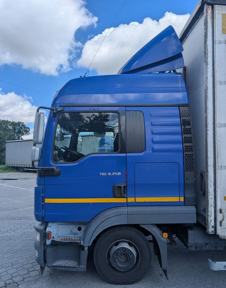 MAN TGL 8.250 - Tovornjak s ponjavo: slika 2 MAN TGL 8.250 - Tovornjak s ponjavo: slika 2