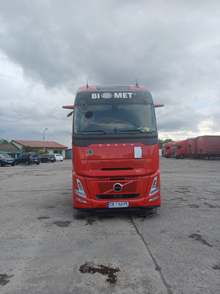 VOLVO FH 460T 4x2T , AERO , 3 PIECES - Vlačilec: slika 3 VOLVO FH 460T 4x2T , AERO , 3 PIECES - Vlačilec: slika 3