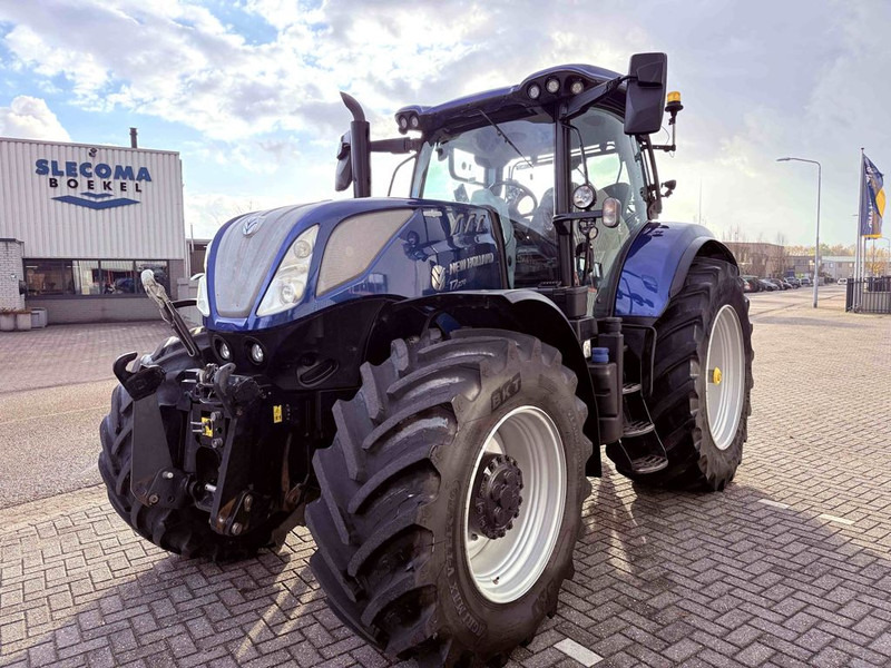 New Holland T7.270 AC Stage V Blue Power - Traktor: slika 1 New Holland T7.270 AC Stage V Blue Power - Traktor: slika 1
