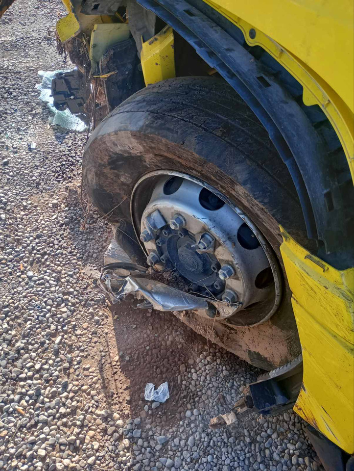 SCANIA R460 SUPER, Location: Villareal, Spain - Vlačilec: slika 5 SCANIA R460 SUPER, Location: Villareal, Spain - Vlačilec: slika 5