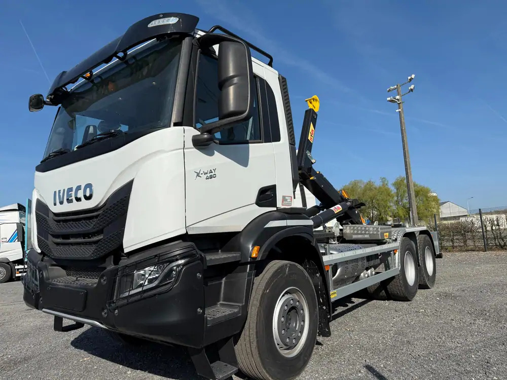 Iveco AD300T48 HYVALIFT 20 TONS*pare-choc hydraulique - Kotalni prekucni tovornjak: slika 1 Iveco AD300T48 HYVALIFT 20 TONS*pare-choc hydraulique - Kotalni prekucni tovornjak: slika 1