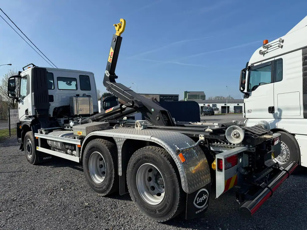 Iveco AD300T48 HYVALIFT 20 TONS*pare-choc hydraulique - Kotalni prekucni tovornjak: slika 3 Iveco AD300T48 HYVALIFT 20 TONS*pare-choc hydraulique - Kotalni prekucni tovornjak: slika 3