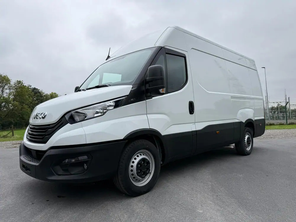 Iveco Daily 35-140 *L3H2*DISPO DE STOCK*Airco*Cruise control - Furgon: slika 1 Iveco Daily 35-140 *L3H2*DISPO DE STOCK*Airco*Cruise control - Furgon: slika 1
