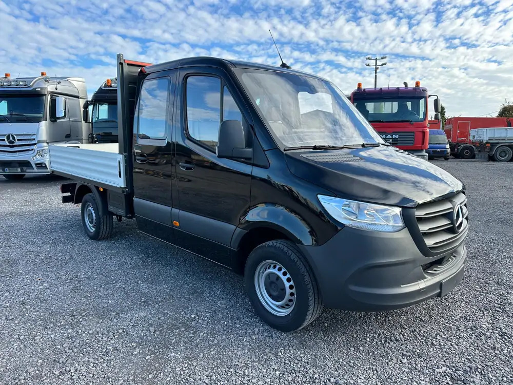 Mercedes-Benz Sprinter 317 CDI * BRAND NEW*CREW CAB 7 SEATS - Dostavno vozilo s kesonom, Dostavno vozilo z dvojno kabino: slika 2 Mercedes-Benz Sprinter 317 CDI * BRAND NEW*CREW CAB 7 SEATS - Dostavno vozilo s kesonom, Dostavno vozilo z dvojno kabino: slika 2