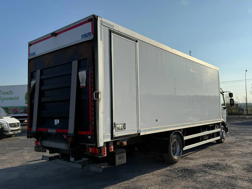 Renault D14 250 *D14 250 cv* - Tovornjak zabojnik: slika 4 Renault D14 250 *D14 250 cv* - Tovornjak zabojnik: slika 4