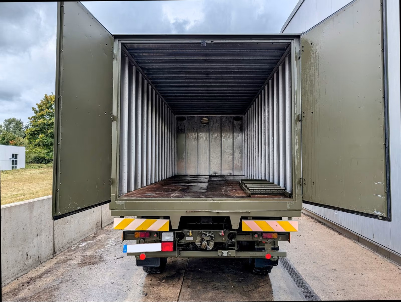 VOLVO N10 - Tovornjak zabojnik: slika 4 VOLVO N10 - Tovornjak zabojnik: slika 4