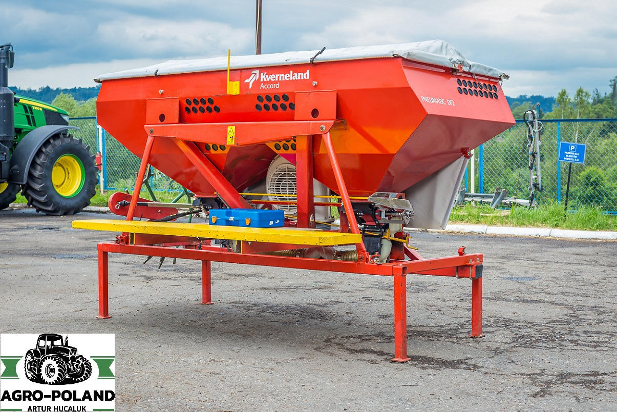 KVERNELAND OPTIMA - 12 X 75 + ZBIORNIK NA NAWÓZ - Natančna sejalnica: slika 2 KVERNELAND OPTIMA - 12 X 75 + ZBIORNIK NA NAWÓZ - Natančna sejalnica: slika 2