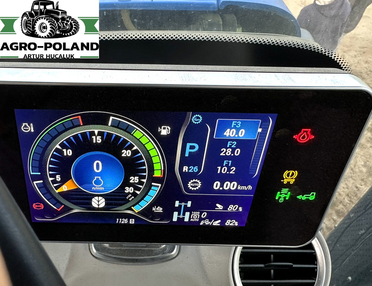 NEW HOLLAND T 8.435 HD SMARTTRAX - 2024 ROK - 1126 h - Traktor: slika 4 NEW HOLLAND T 8.435 HD SMARTTRAX - 2024 ROK - 1126 h - Traktor: slika 4