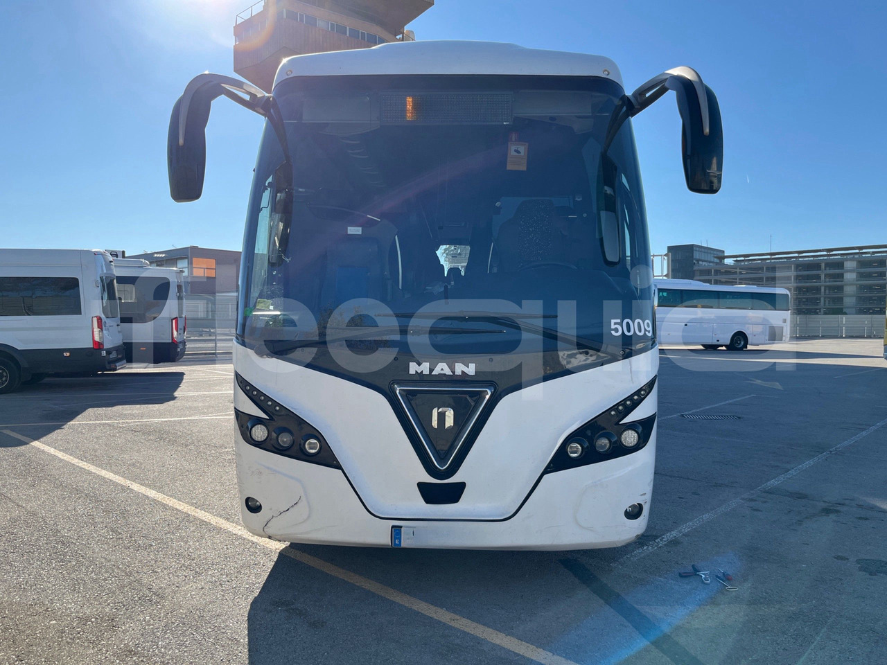 Man Noge - Potovalni avtobus: slika 2 Man Noge - Potovalni avtobus: slika 2