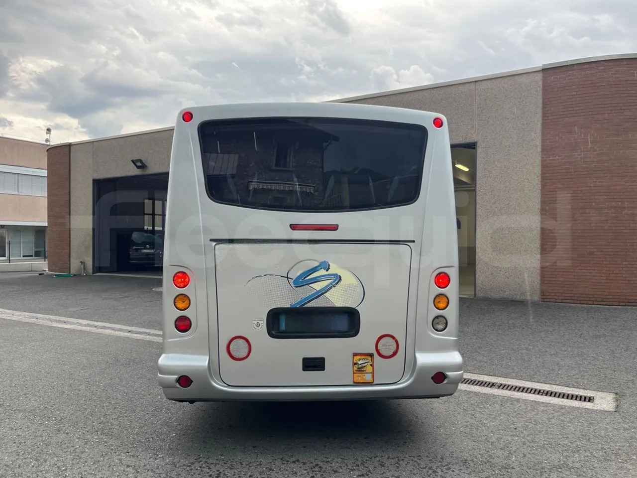 Mercedes-Benz MB 818 S - Potovalni avtobus: slika 5 Mercedes-Benz MB 818 S - Potovalni avtobus: slika 5