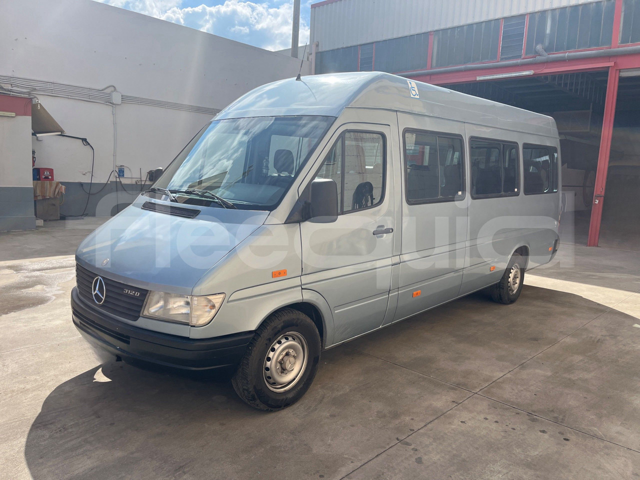 Mercedes-Benz Sprinter - Minibus, Potniški kombi: slika 4 Mercedes-Benz Sprinter - Minibus, Potniški kombi: slika 4