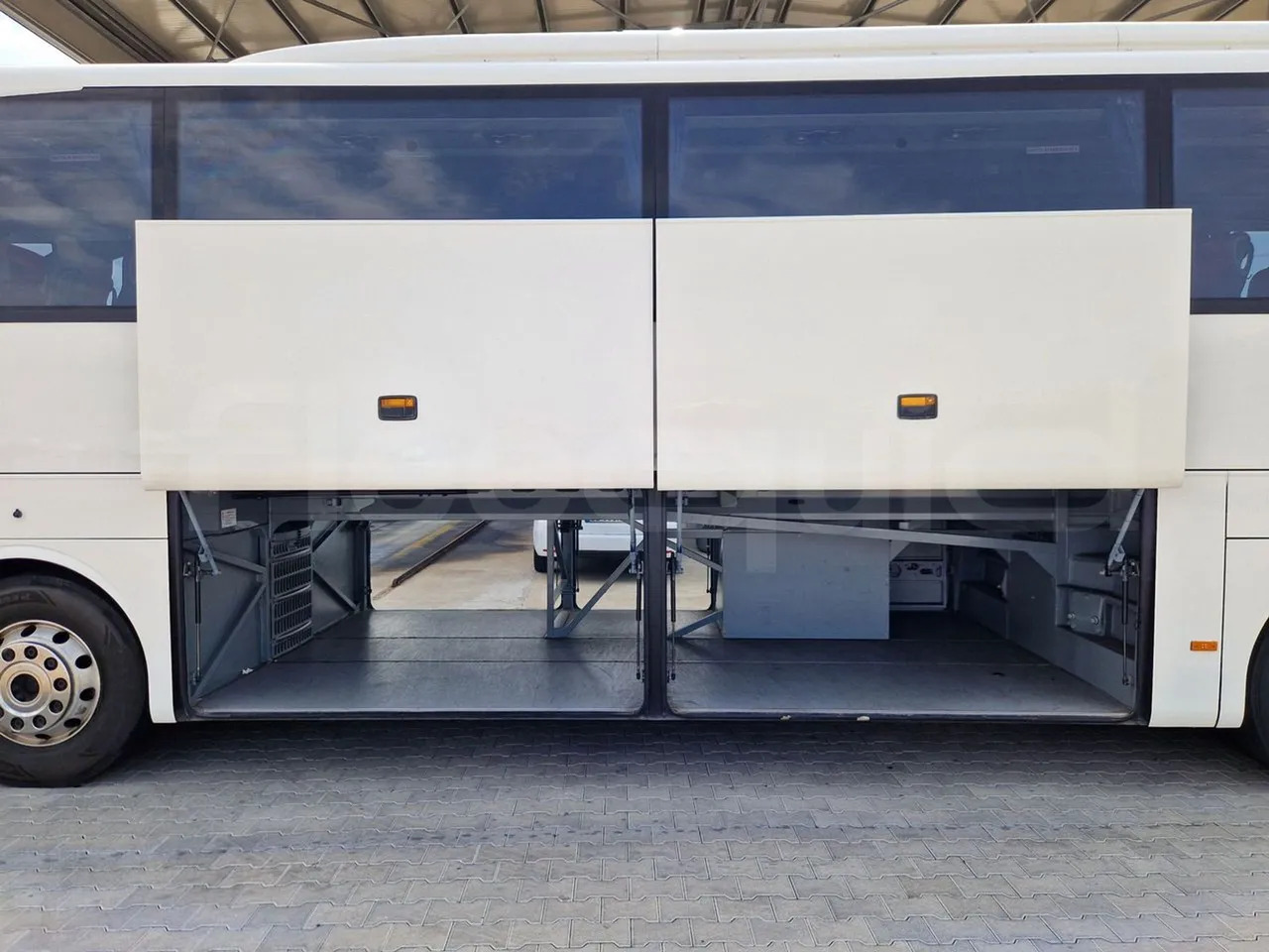 Potovalni avtobus Mercedes-Benz Tourismo: slika 7 Potovalni avtobus Mercedes-Benz Tourismo: slika 7