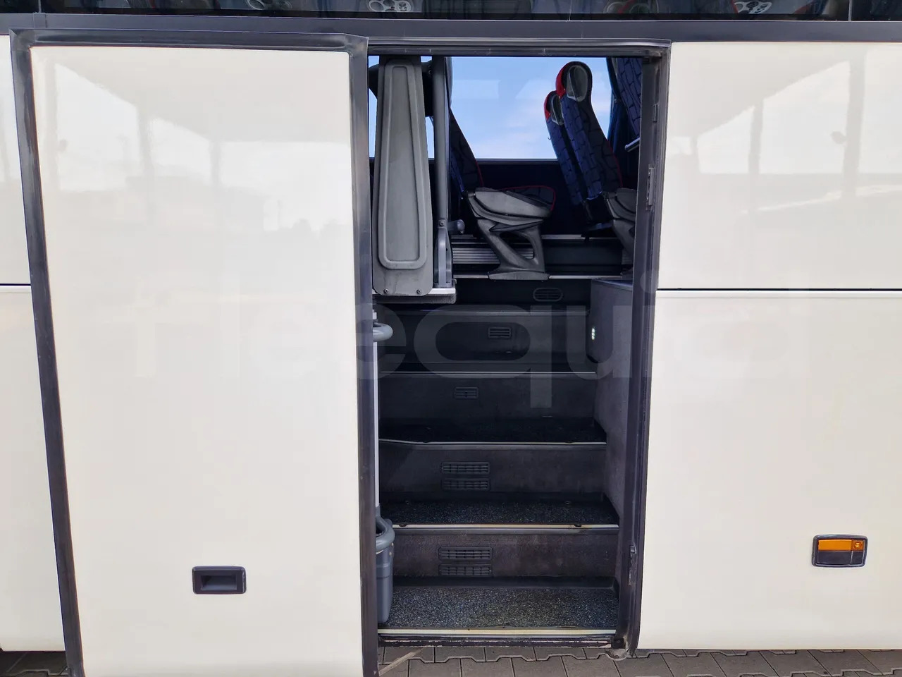 Potovalni avtobus Mercedes-Benz Tourismo: slika 17 Potovalni avtobus Mercedes-Benz Tourismo: slika 17