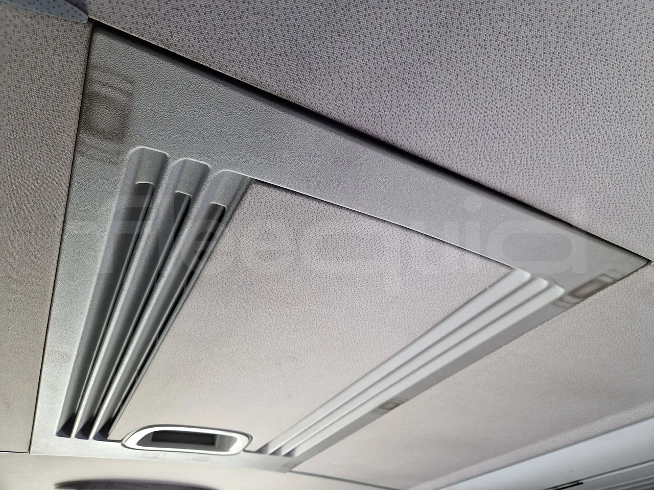 Potovalni avtobus Mercedes-Benz Tourismo: slika 30 Potovalni avtobus Mercedes-Benz Tourismo: slika 30